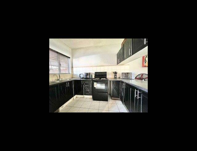 2 BEDROOM APARTMENT FOR SALE IN PRESTBURY